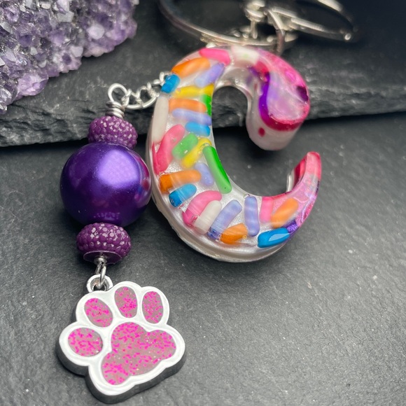 Artisan Accessories - Custom Made Initial C Keychain with Paw Charm
